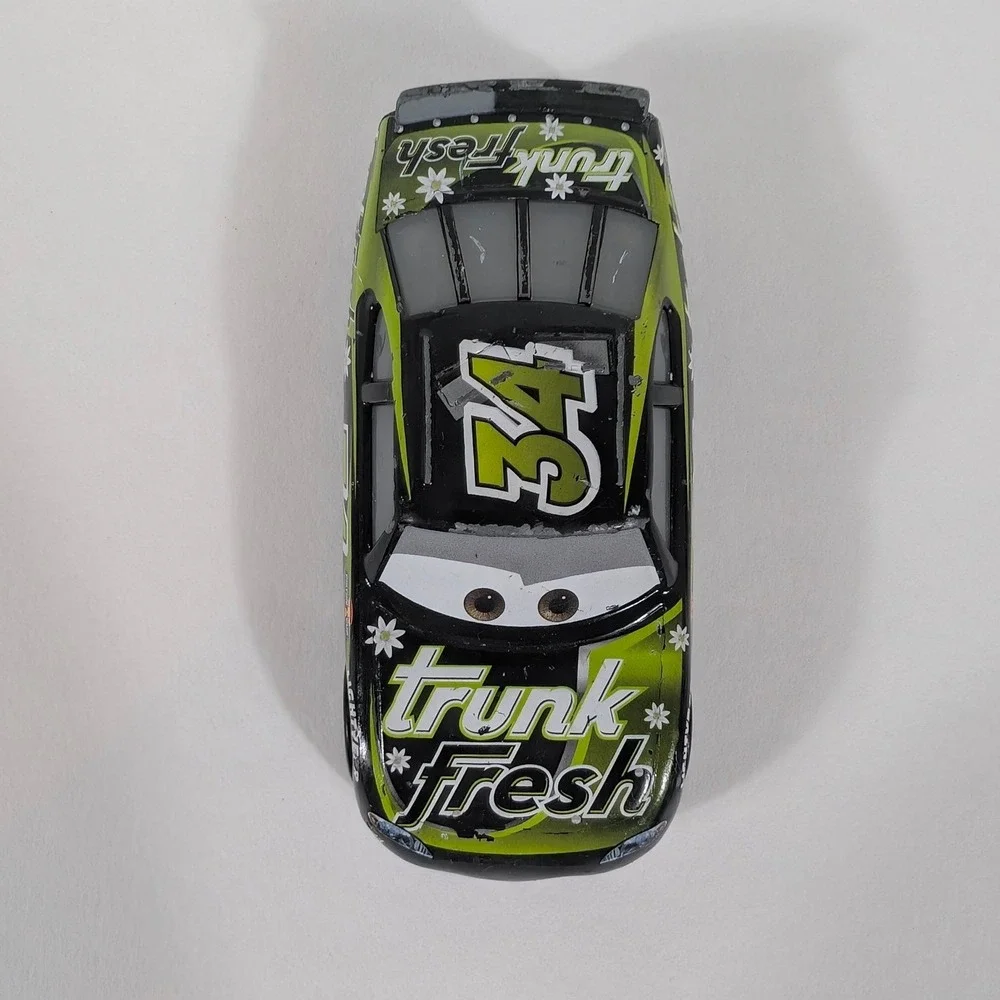 Disney Pixar Cars Trunk Fresh No 34 Dirkson D Agostino Diecast Piston Cup Racer